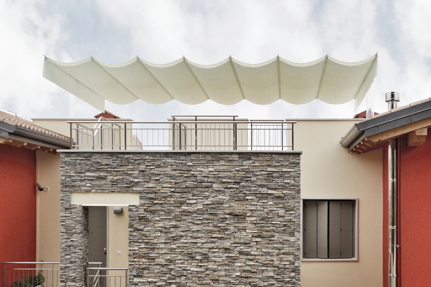 ombrellone pergola terrazza scorrevole maxi senza permessi